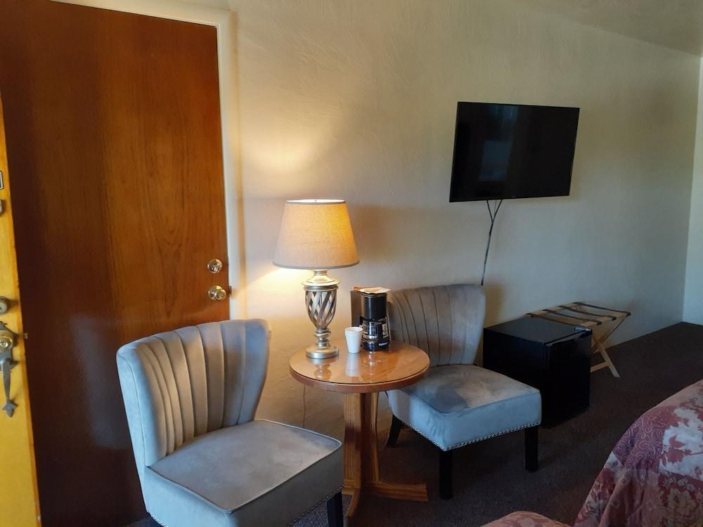 Melody Ranch Motel photo 29