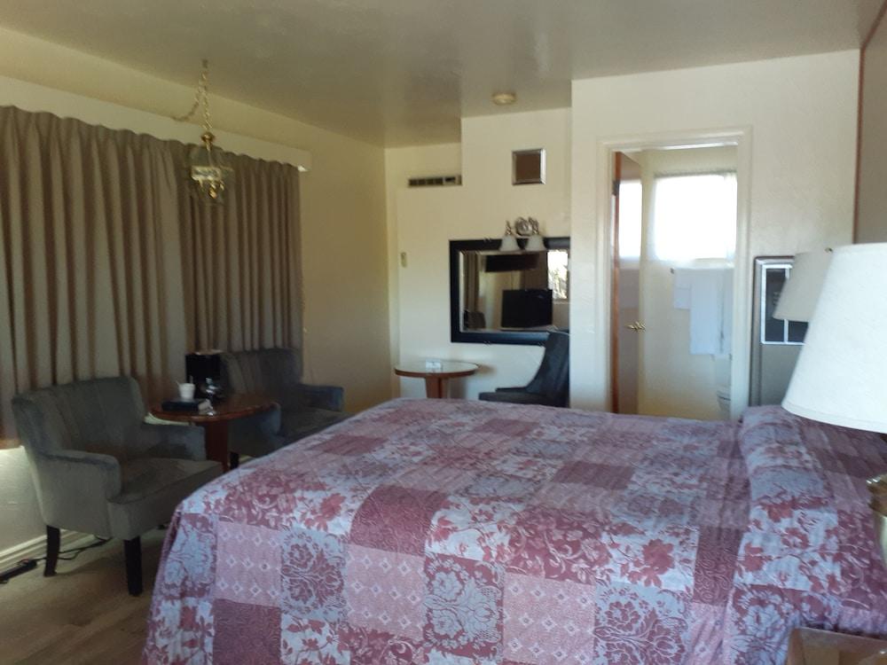 Melody Ranch Motel photo 7