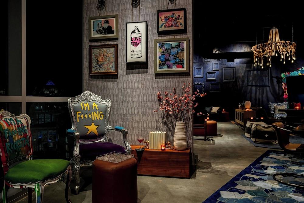 Moxy Charlotte Downtown photo 4