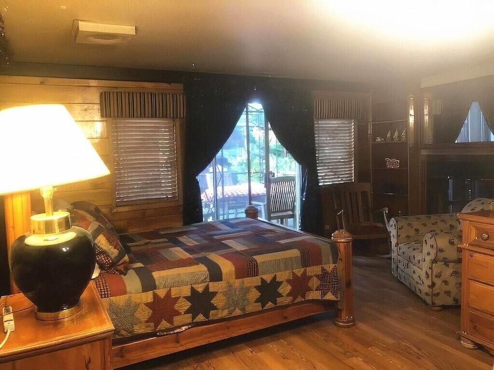 Eagle's Nest Lodge photo 19