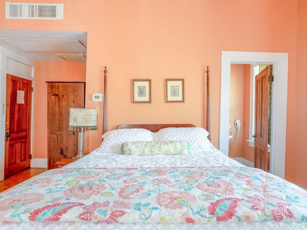 The Belmont Inn photo 19