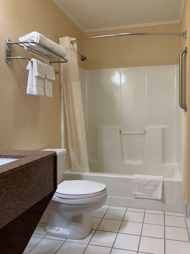 Quality Inn Ottawa near Starved Rock State Park photo 6