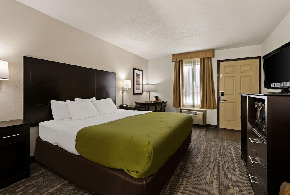 Quality Inn Traverse City photo 23