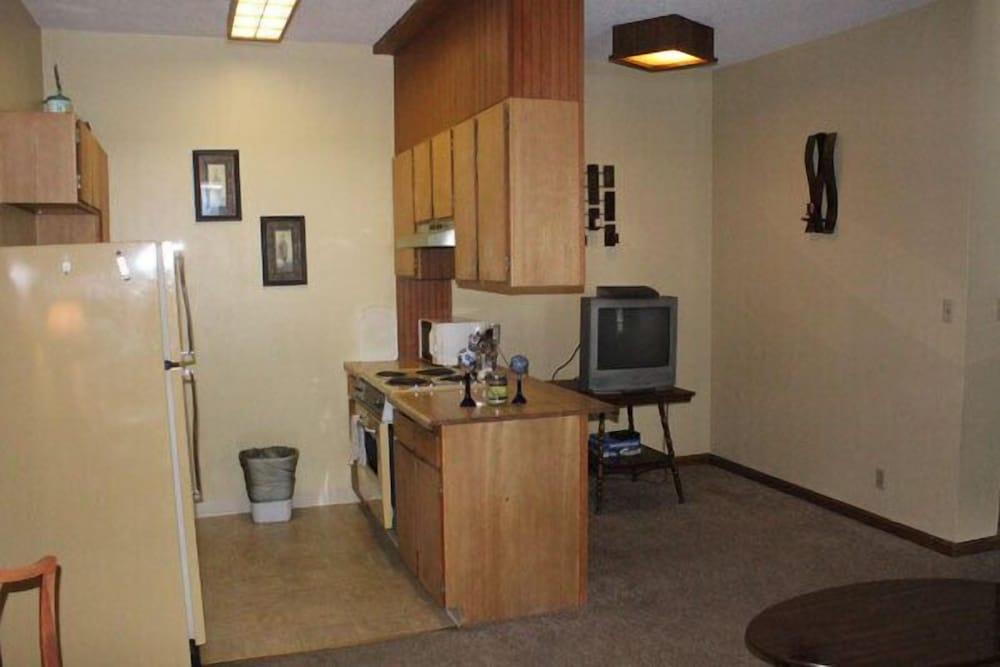 Smedley's Suites photo 9