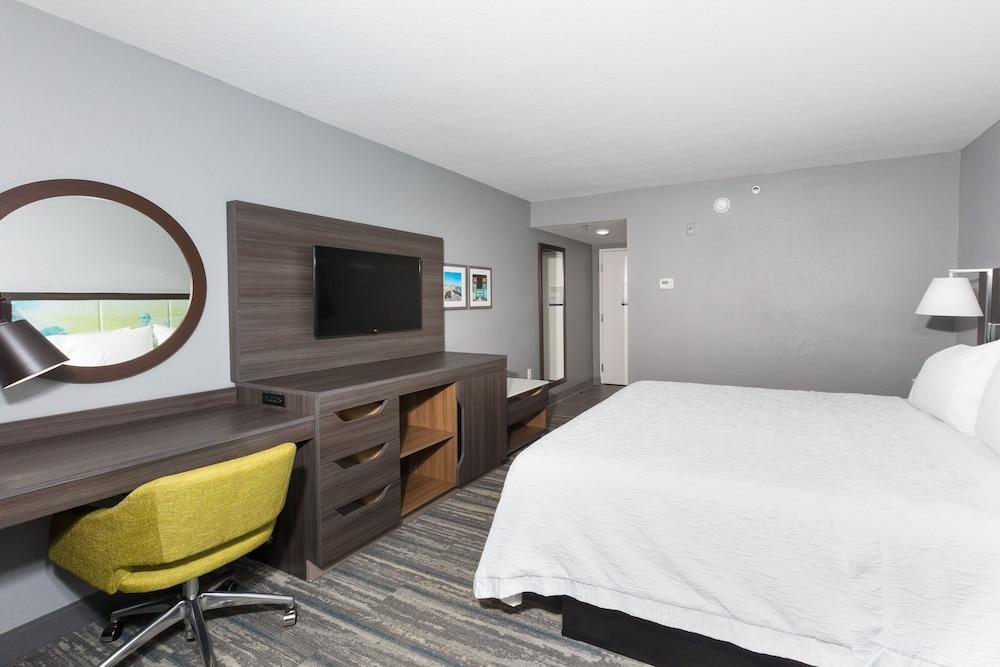 Hampton Inn St. Augustine Beach photo 3
