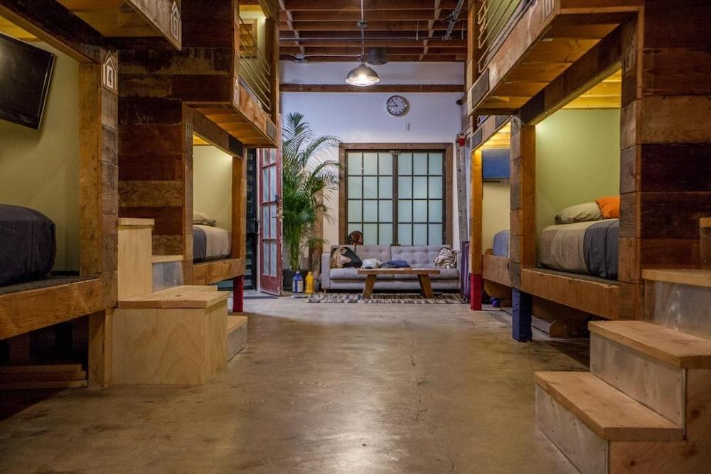 PodShare Los Feliz - Hostel photo 24