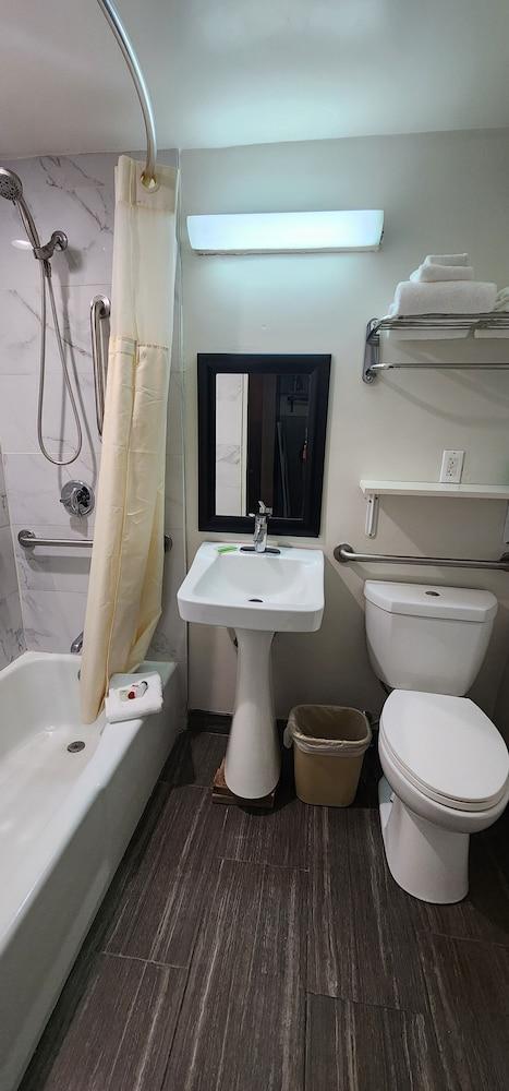 Nashoba Valley Inn & Suites photo 5