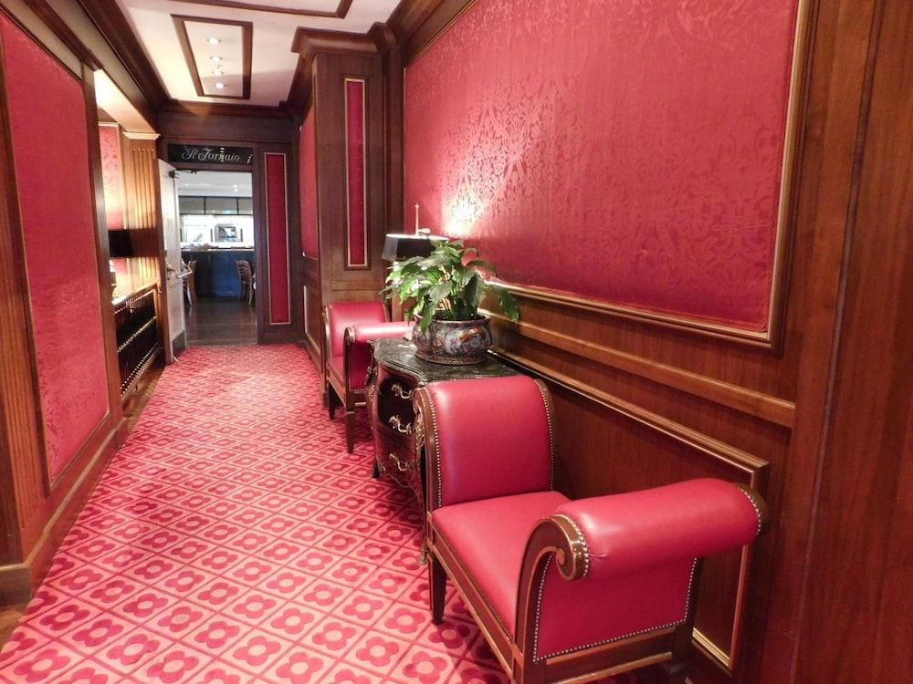 Pine Inn photo 25