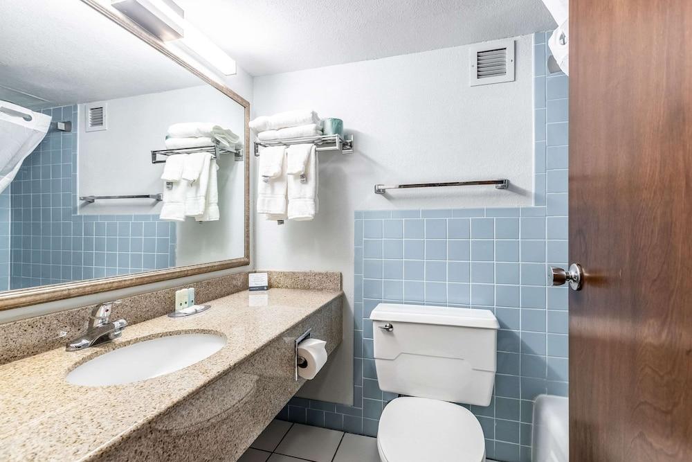 Quality Inn & Suites Albert Lea photo 7