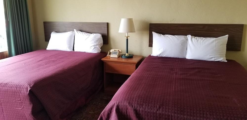 Quick Stop Motel photo 26