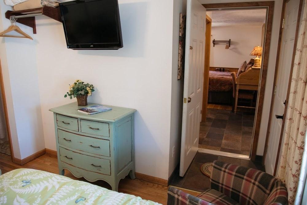 The Homestead Inn photo 4