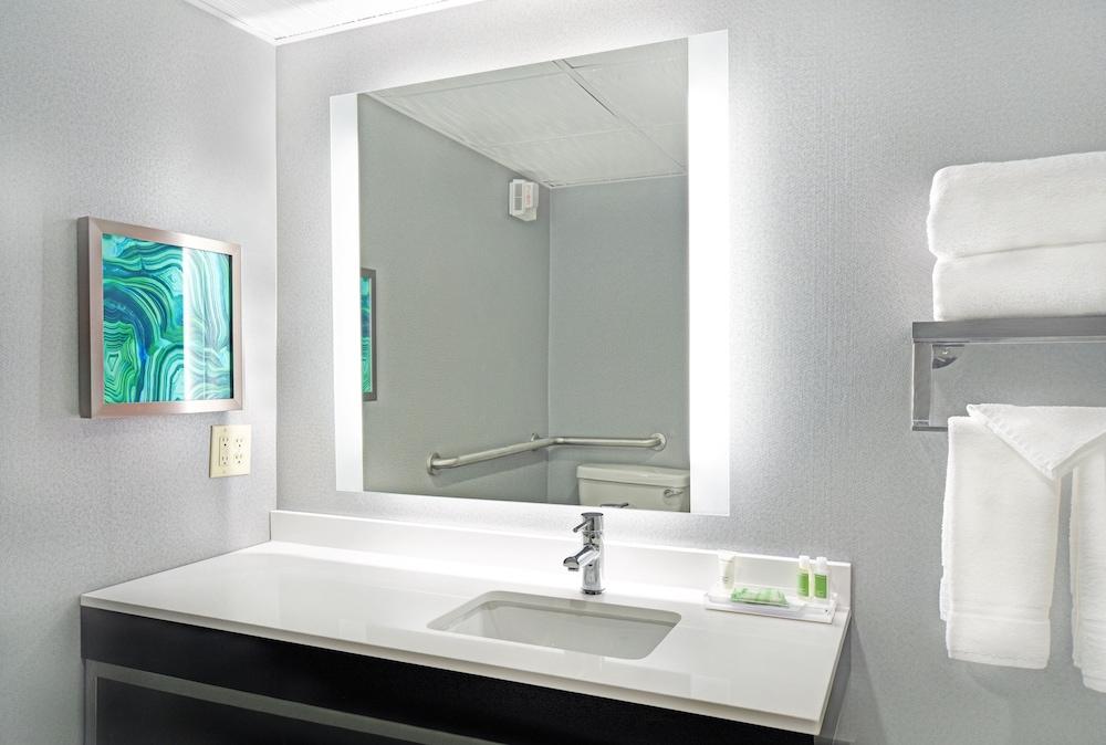 Holiday Inn Downtown Memphis by IHG photo 19