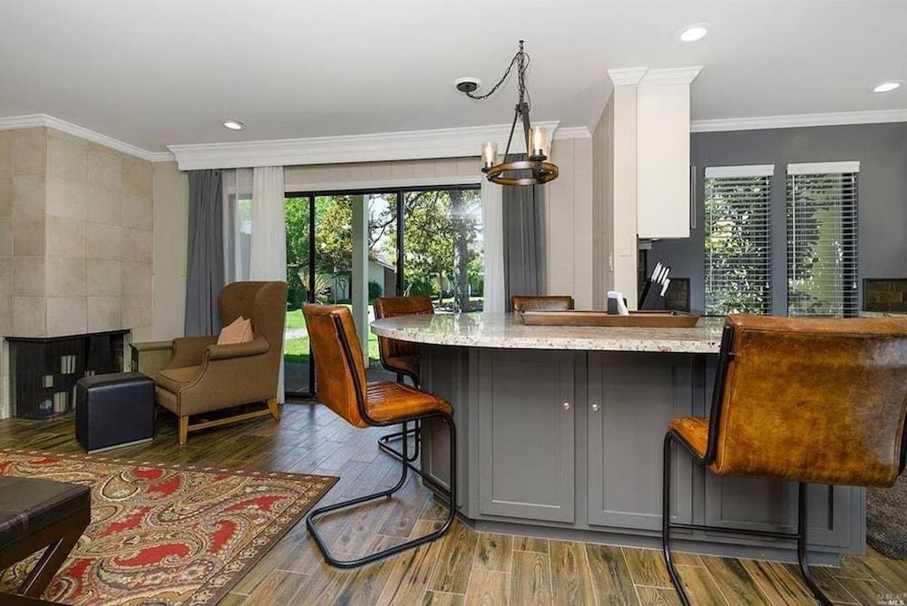 The Napa Residences photo 49