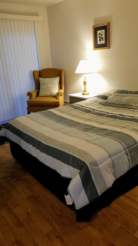 Becket Motel photo 14