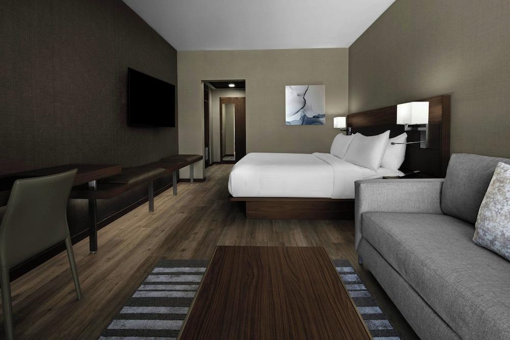 AC Hotel Lansing University Area photo 49