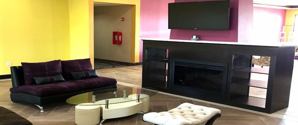 Residency Suites - Cotulla photo 7