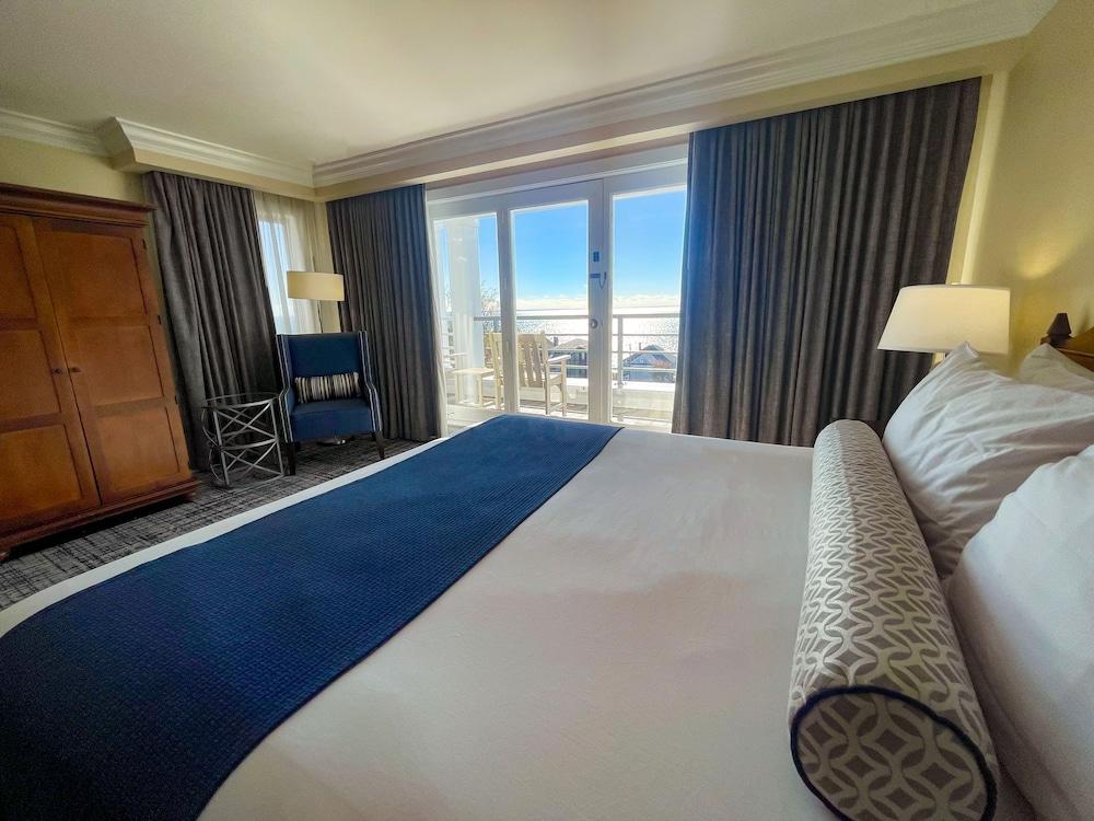Water's Edge Resort & Spa photo 23
