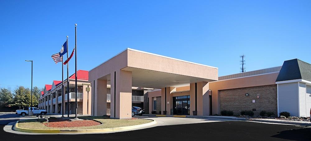 Ramada by Wyndham Wytheville photo 53