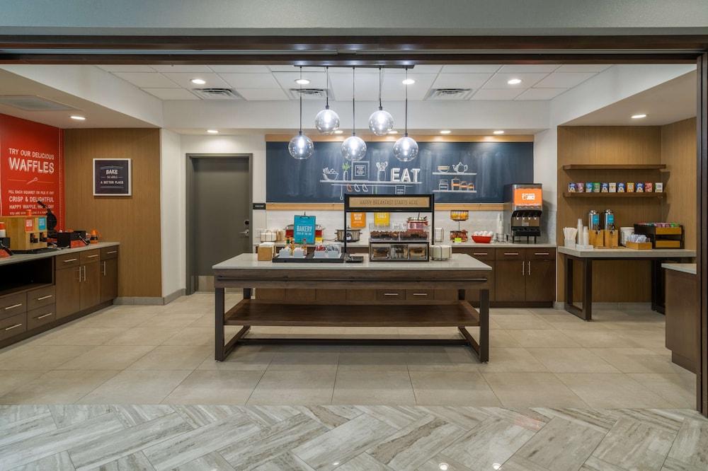 Hampton Inn Hardeeville photo 21