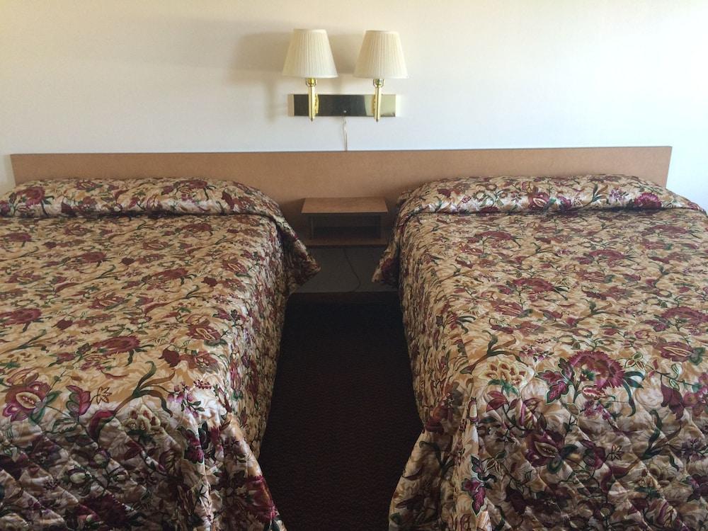 Greenway Motel photo 4