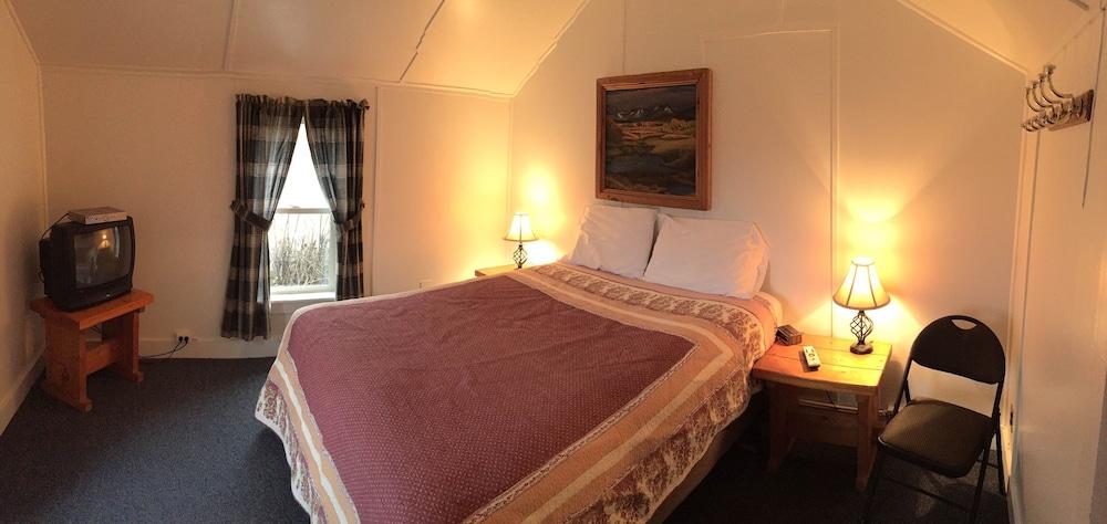 Whistling Swan Motel photo 10