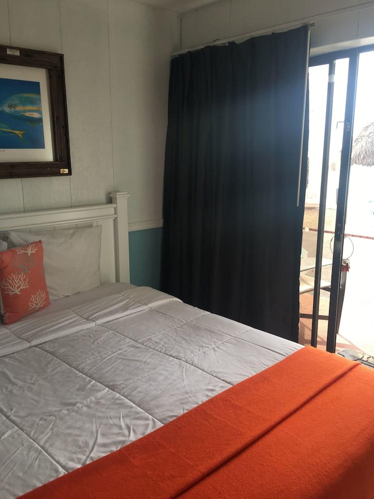 Edgewater Lodge photo 96