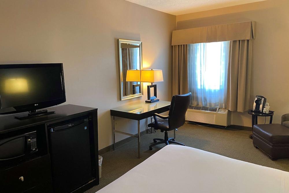 Wingate by Wyndham Ashland photo 18