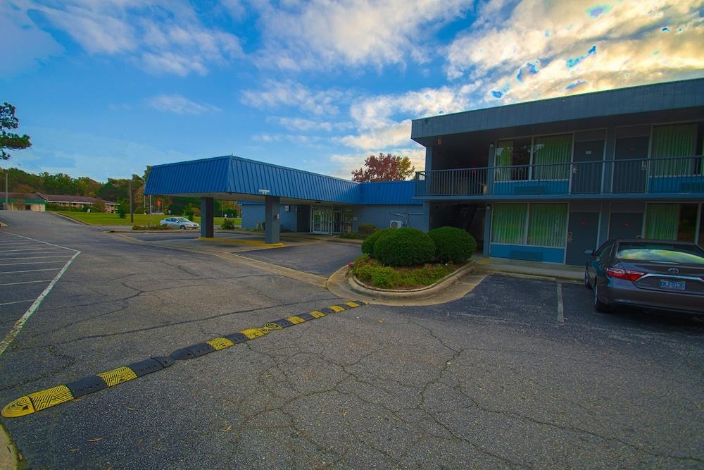121 Motel photo 6