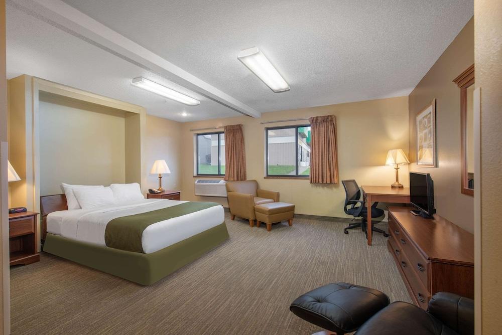 Days Inn by Wyndham Mitchell SD photo 2