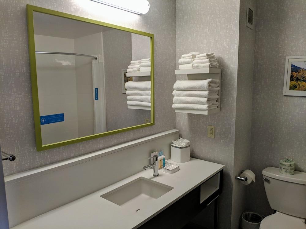 Hampton Inn & Suites Colorado Springs/Air Force Academy photo 54
