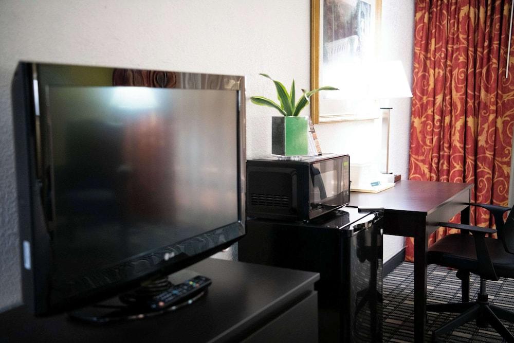 Quality Inn Somerset photo 15