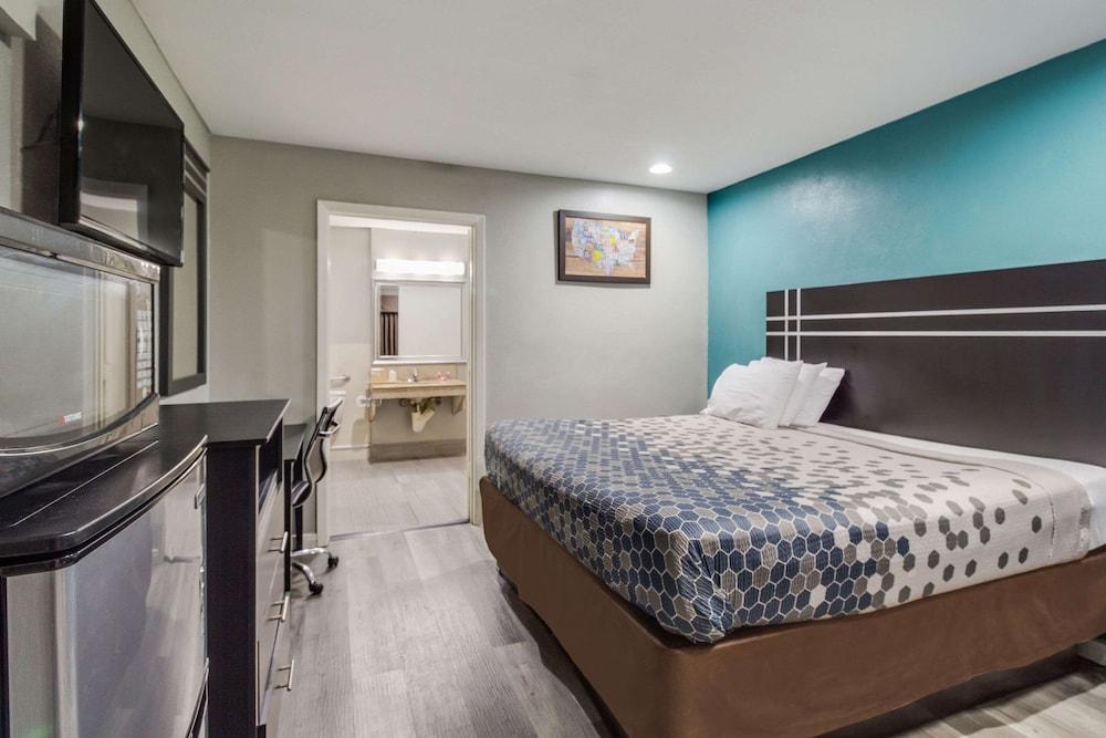 Prestige Inn photo 12