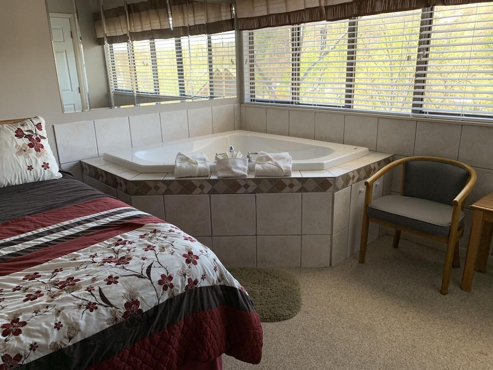 Laurel Inn Condominium photo 60