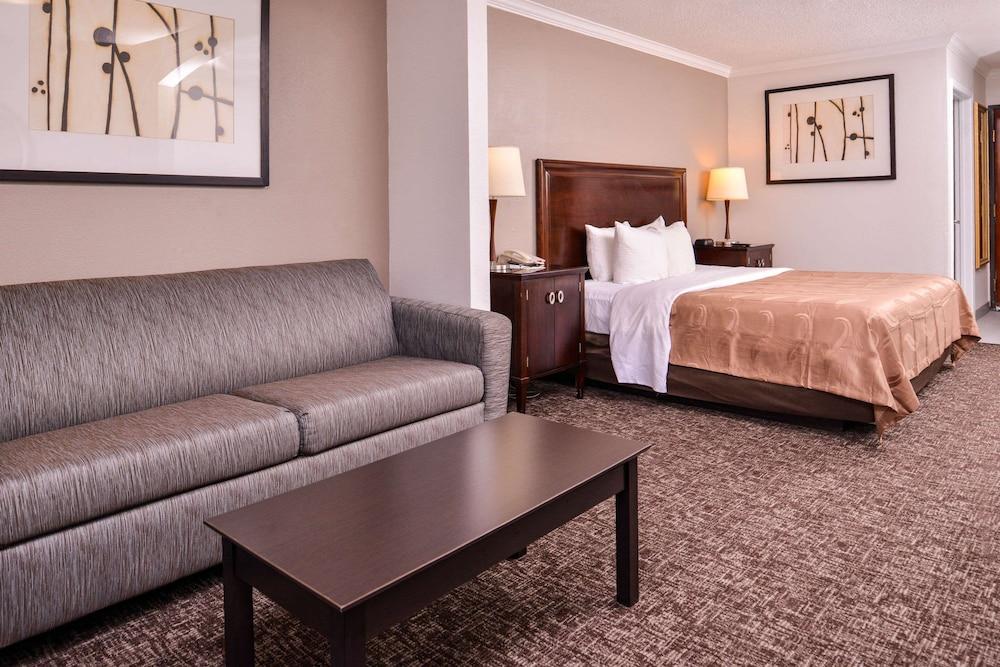 Quality Inn & Suites Beaumont photo 25
