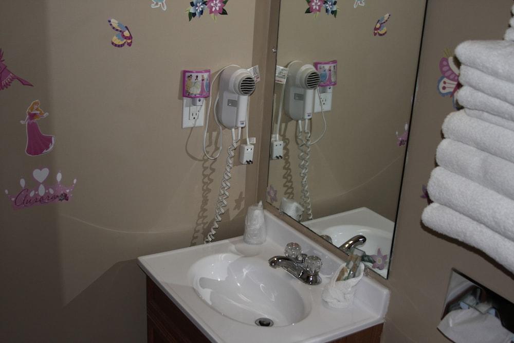 Gladstone Inn & Suites photo 12