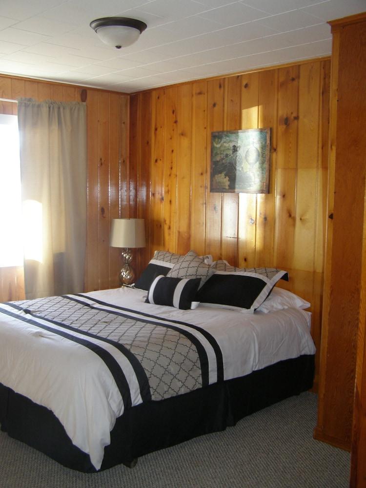 Mystic Valley Inn photo 7