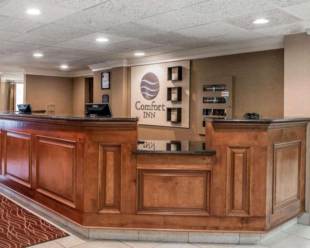Wingate by Wyndham Livonia photo 3