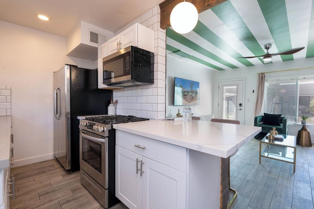 Ash & Ko Boutique Lodging photo 14
