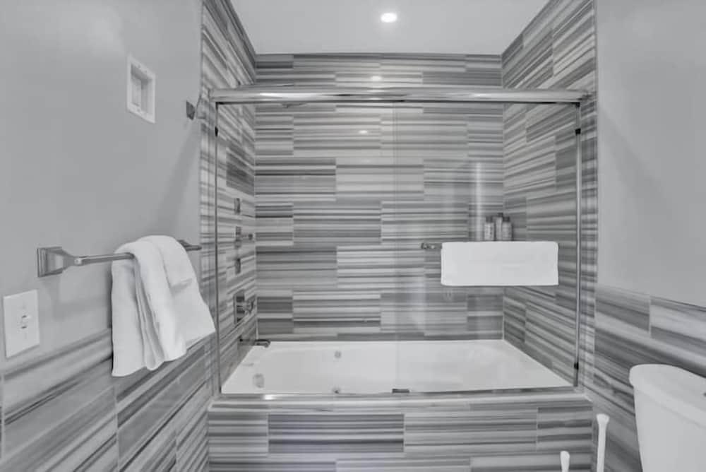 CozySuites Downtown Pittsburgh photo 16