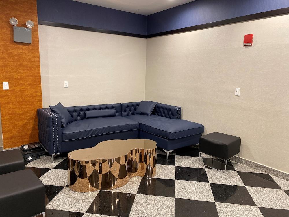 Hotel Key LaGuardia Airport photo 8