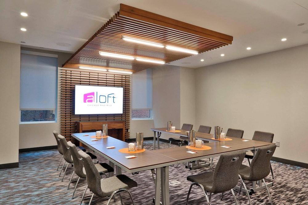 Aloft Chicago Mag Mile photo 29