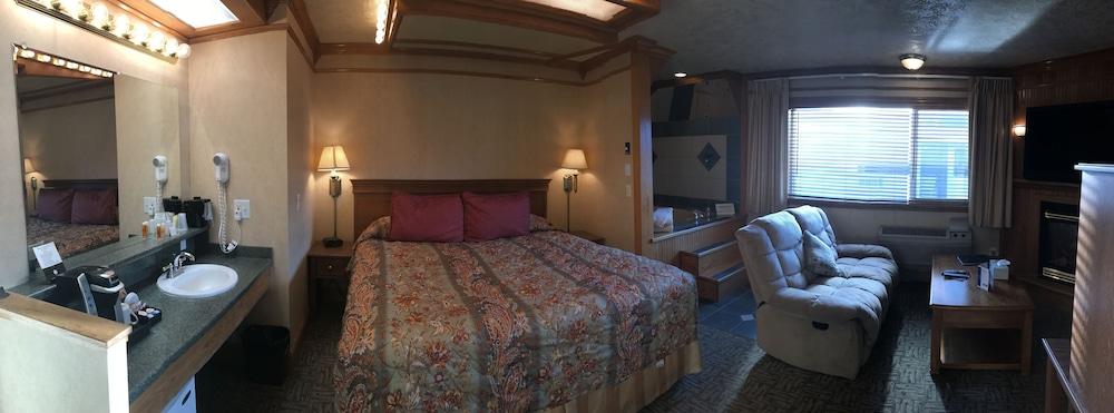 Uptown Motel Kenai photo 13