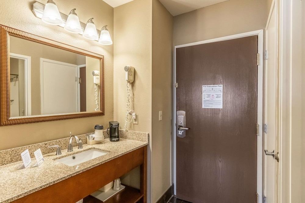 Comfort Inn Tucson Central photo 19