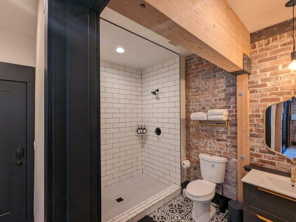 Linden Lofts photo 17