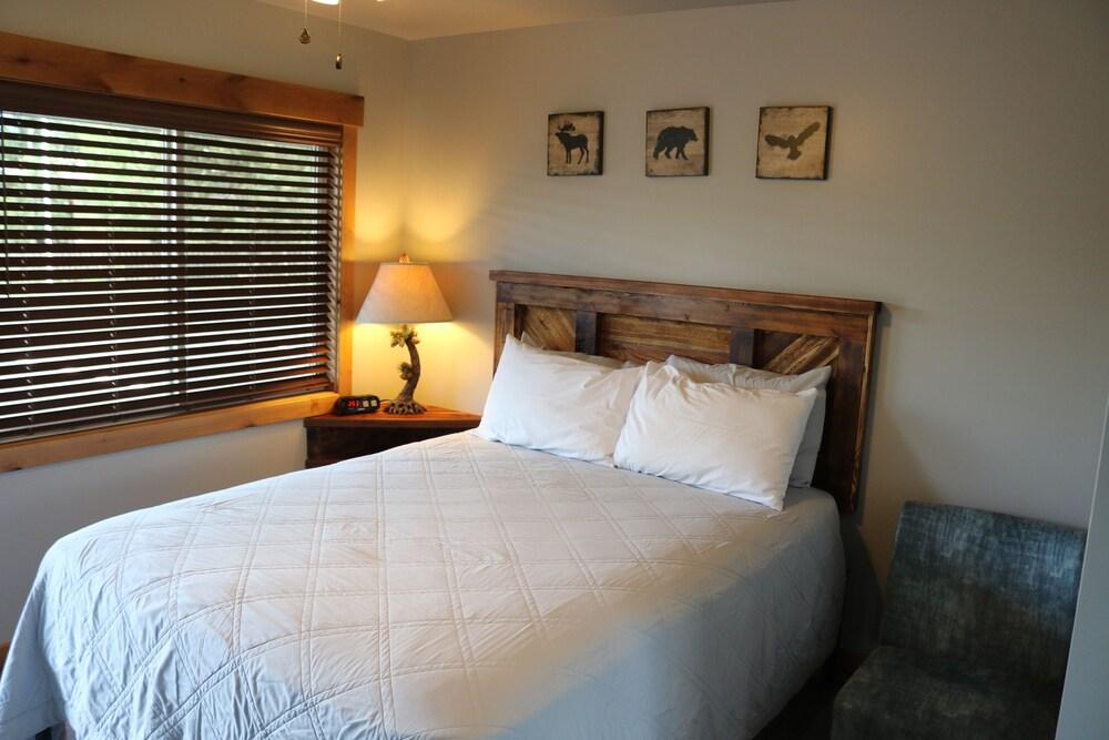 Columbine Inn photo 9