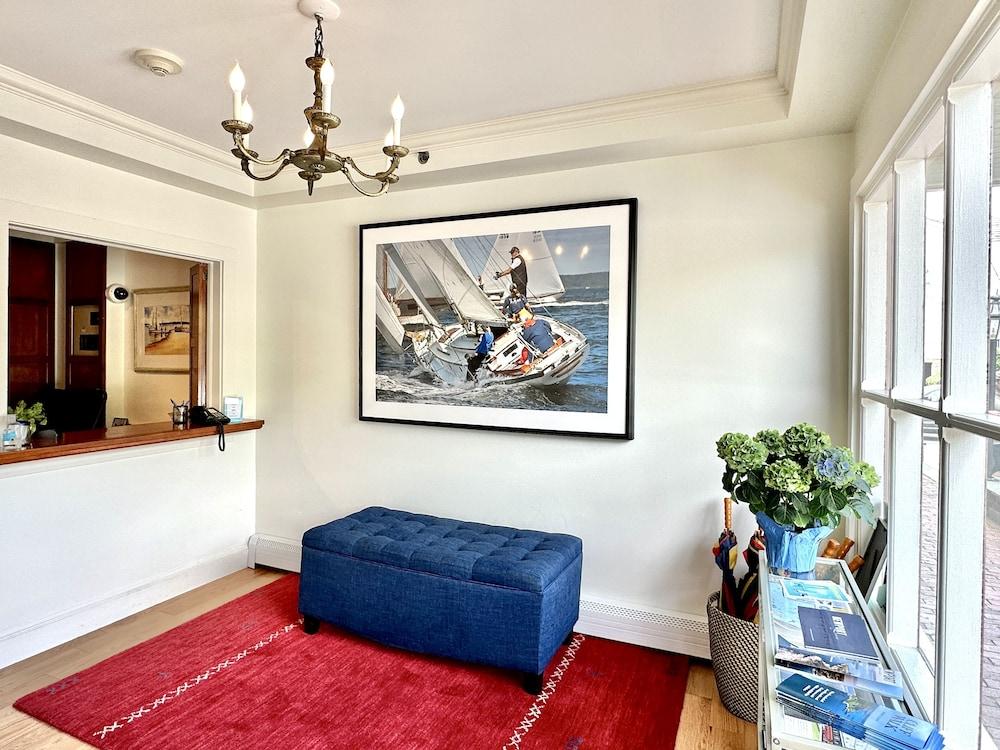 Harborside Inn photo 1