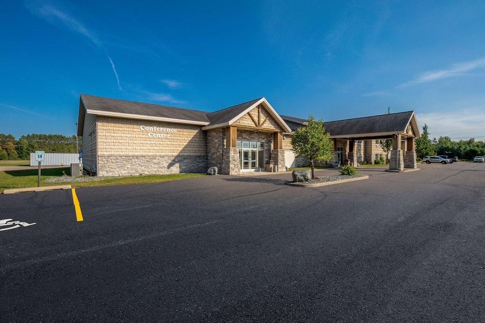 Rodeway Inn & Suites Tomahawk — hotel in Tomahawk