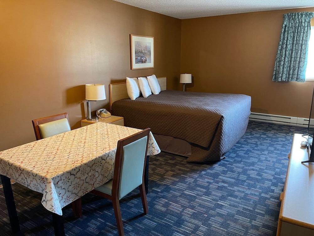 Lakeside Motor Inn photo 20