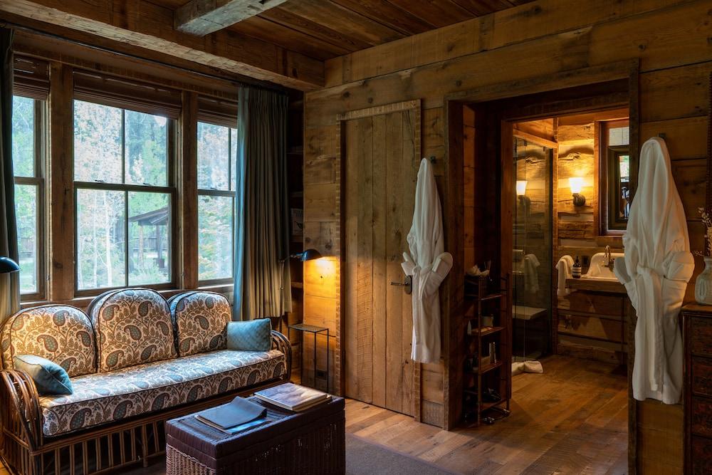 Eleven Taylor River Lodge photo 5