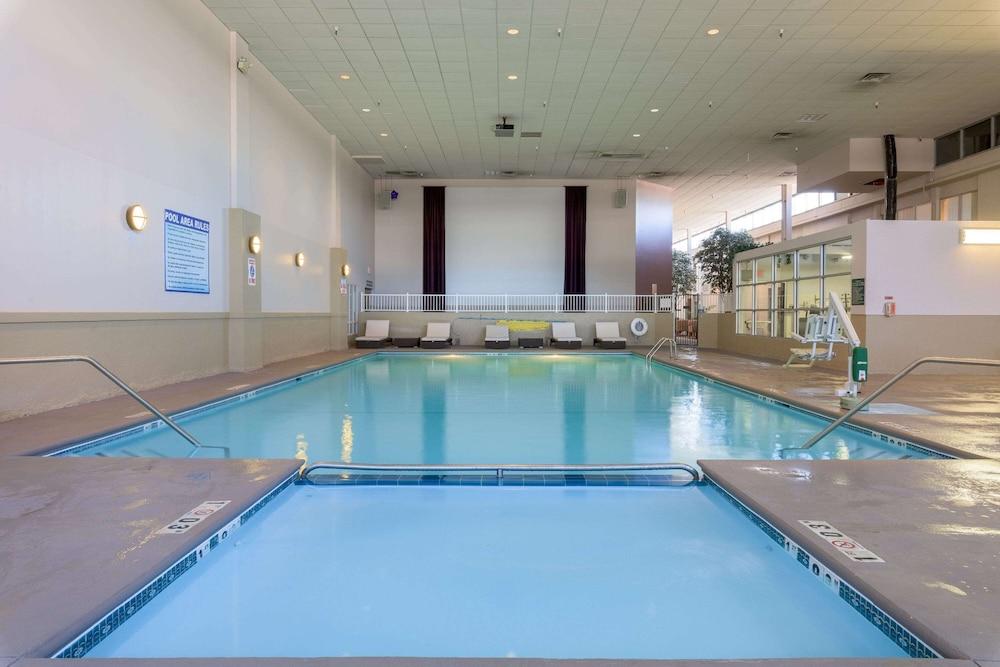 Ramada by Wyndham Boise photo 16
